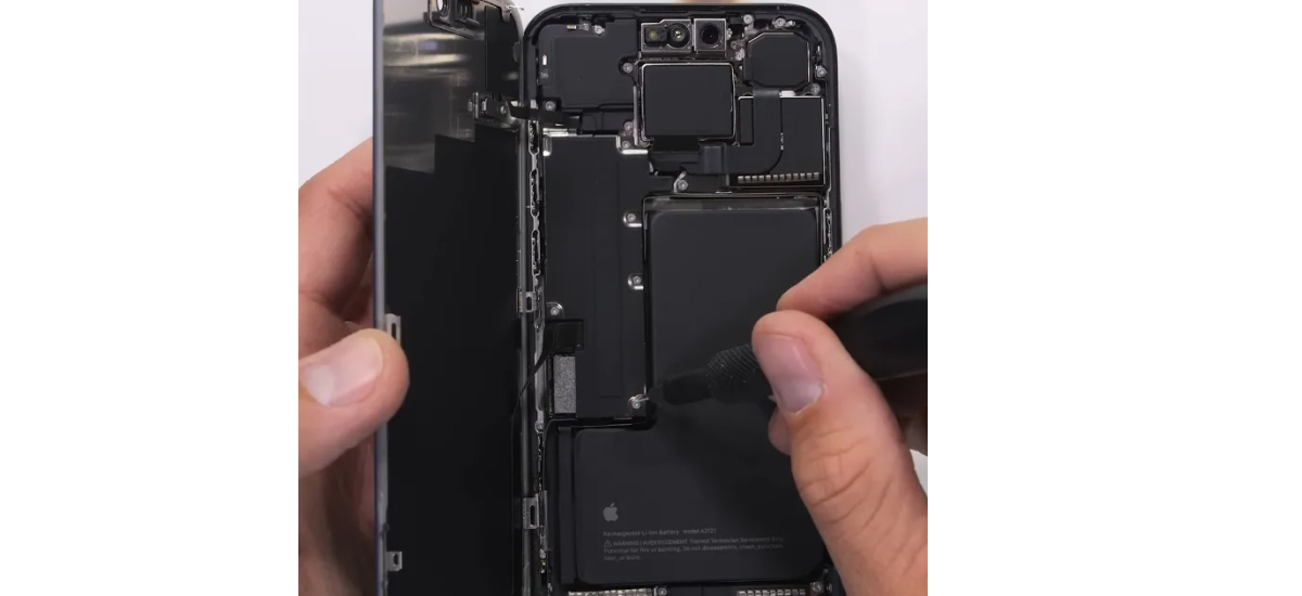 iPhone 15 Pro Battery Replacement Cost in India [Updated 2023]